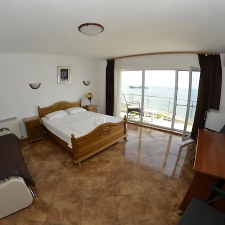 Albergue Adonis Costinesti