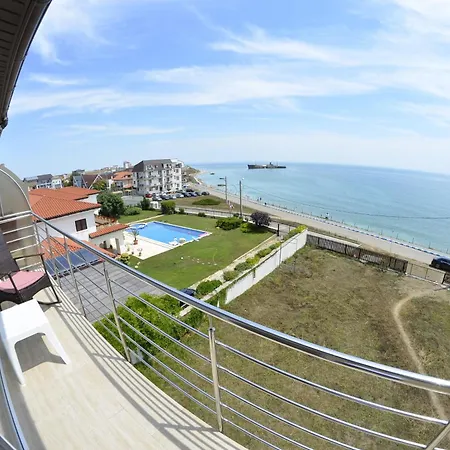 Albergue Adonis Costinesti