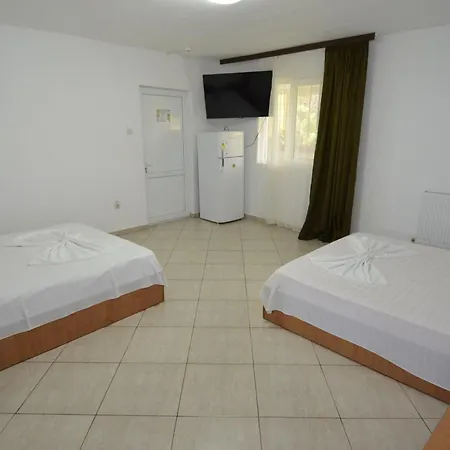 Adonis Hostel Costinești