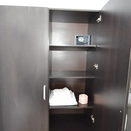 Adonis Hostel Costinești