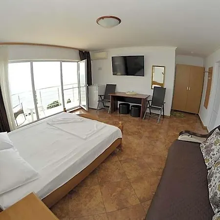 Hostel Adonis Costineşti