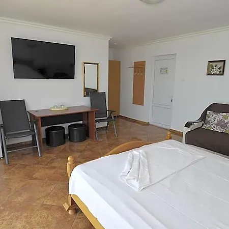 Hostel Adonis Costinești