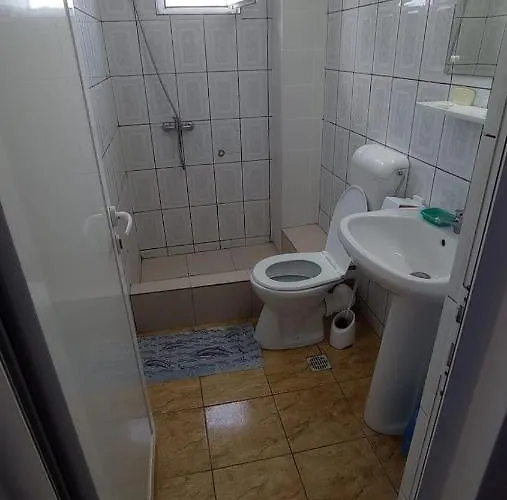 Adonis Hostel Costinesti