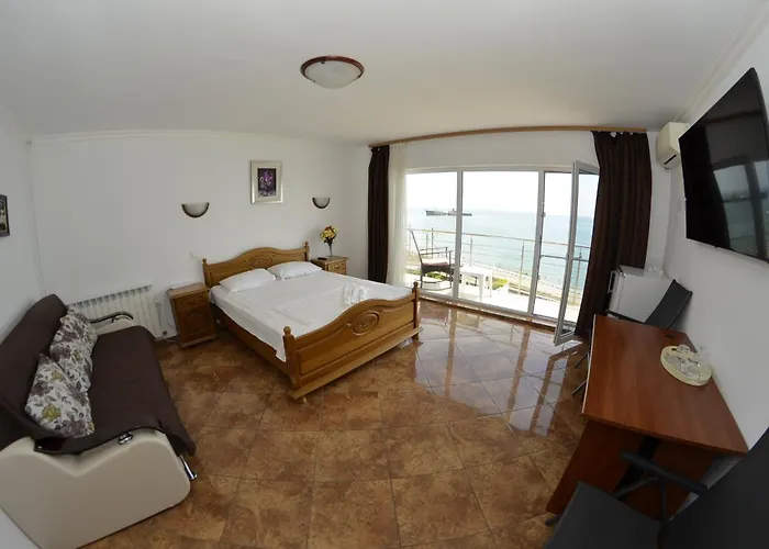 Hostel Adonis Costinesti