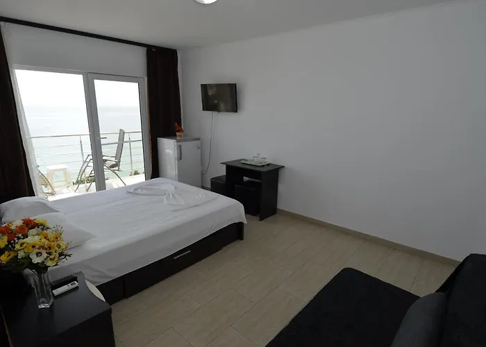 Hostel Adonis Costinesti